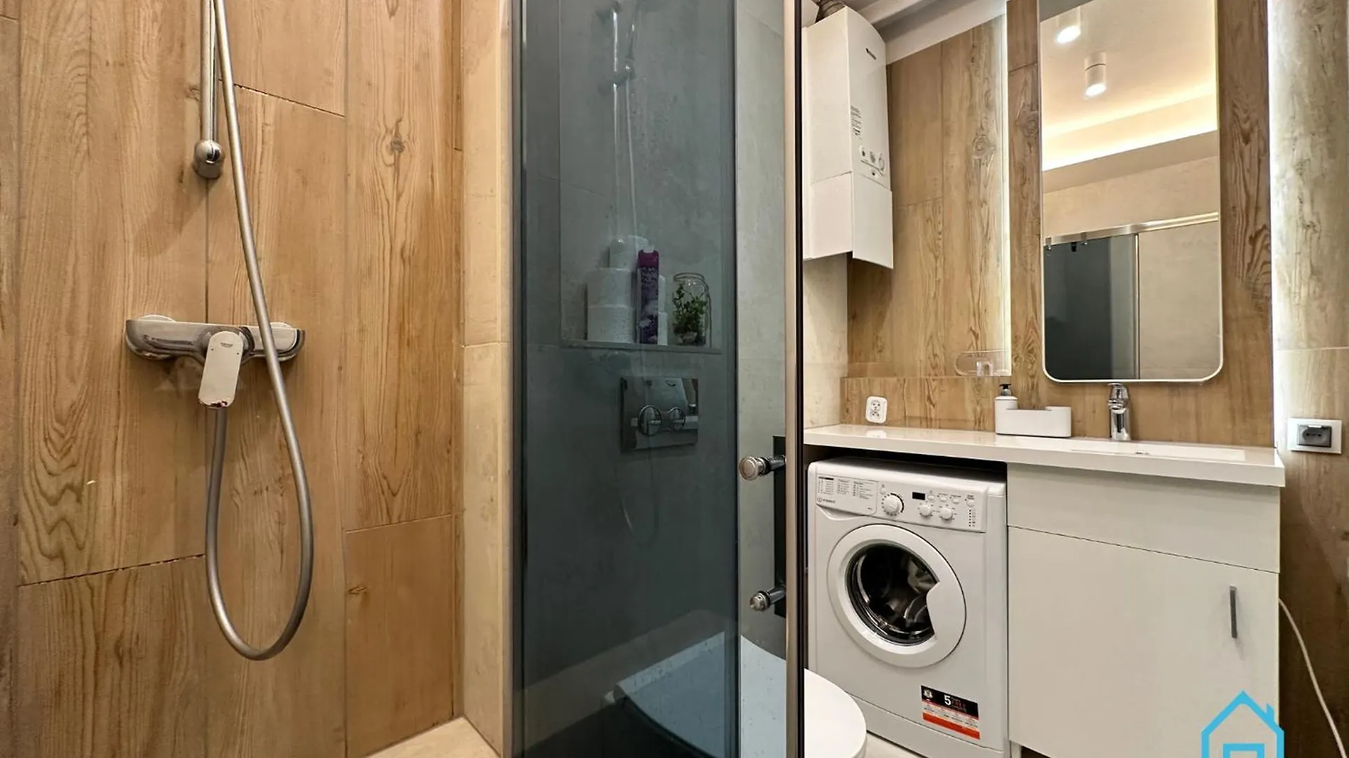 Anchor Apartment Your Docking Point In The Heart Of Gdansk